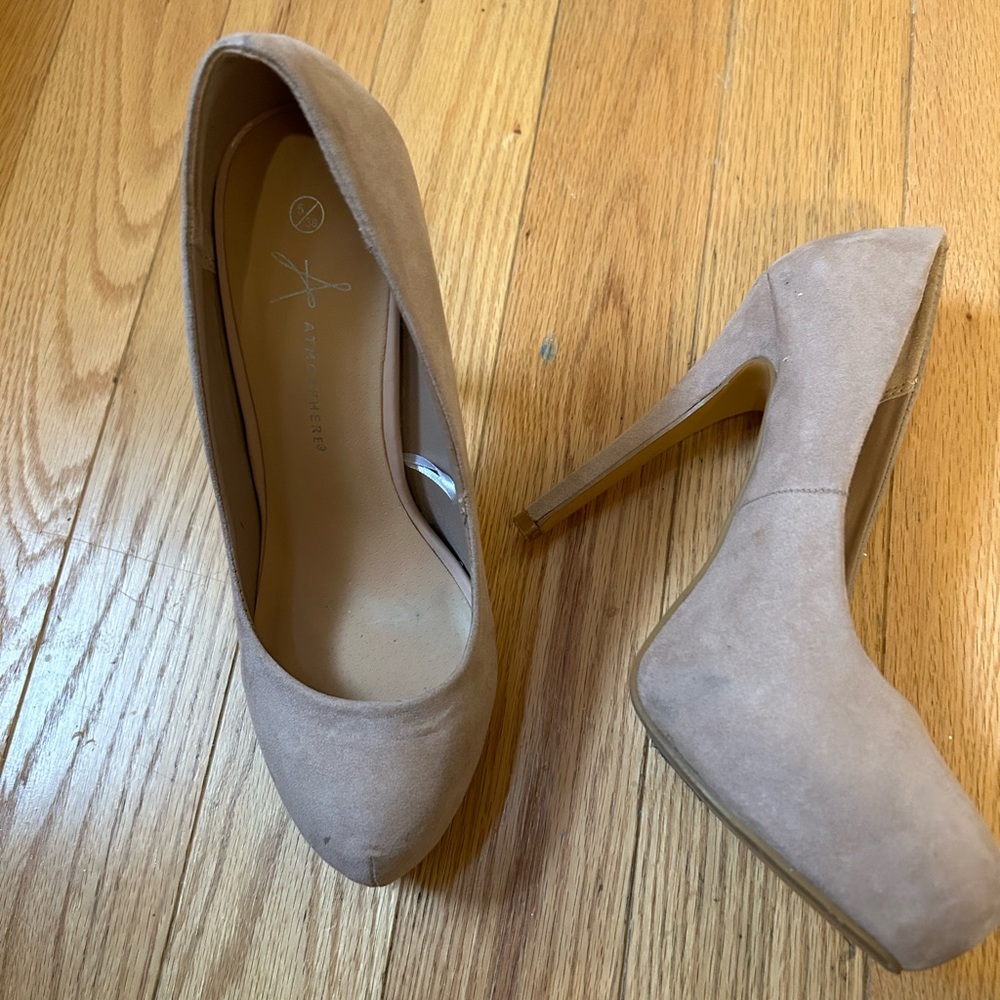 Pink Platform shoes - Picture 2 of 3